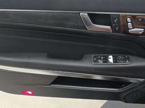 Used 2020 Jaguar F-PACE Premium image 9