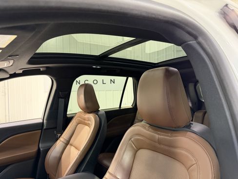 Used 2023 Lincoln Aviator Reserve image 10