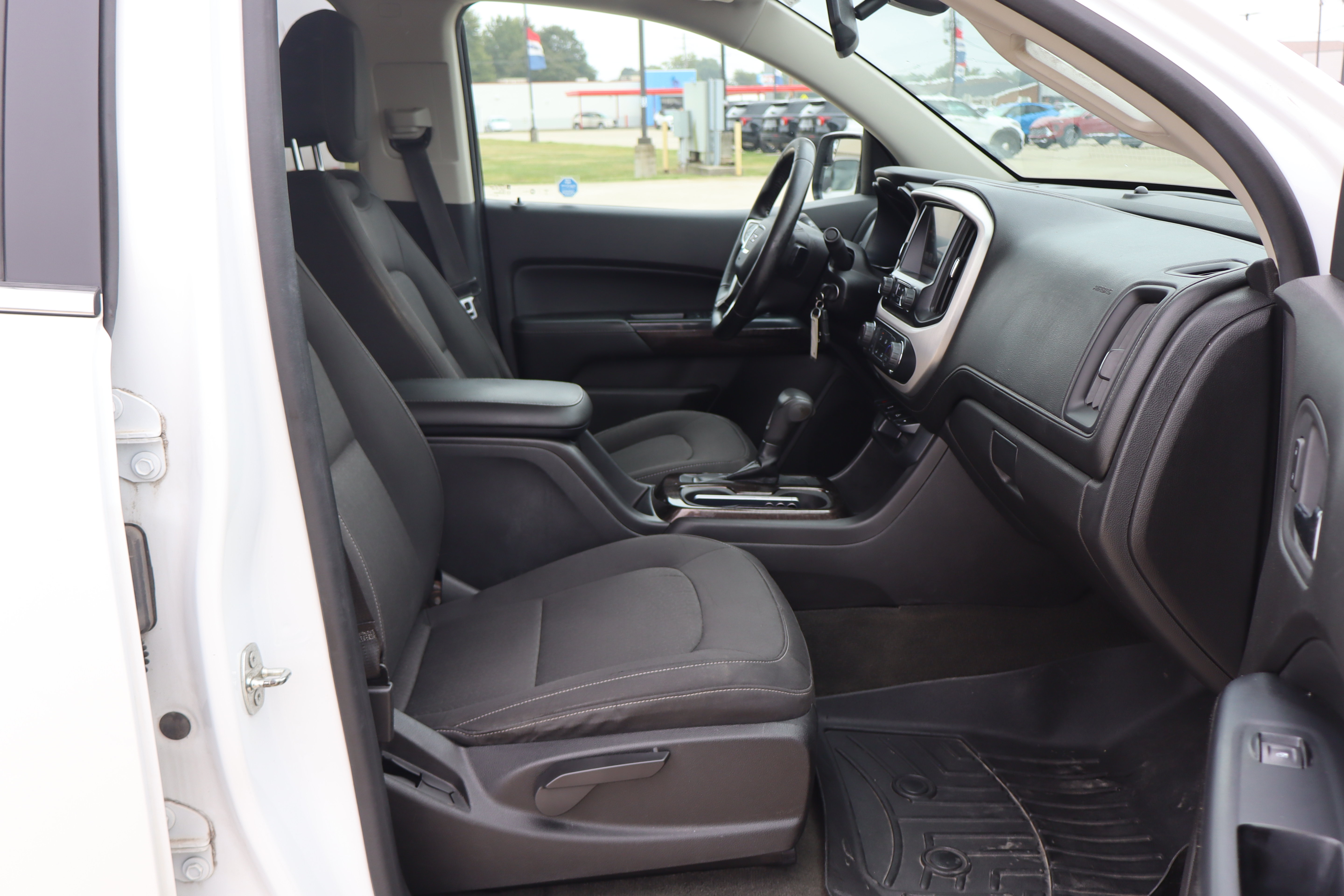 Used 2016 GMC Canyon SLE w/ SLE Convenience Package RWD image 12