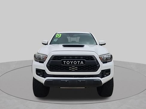 Used 2019 Toyota Tacoma TRD Pro AWD/4WD image 2