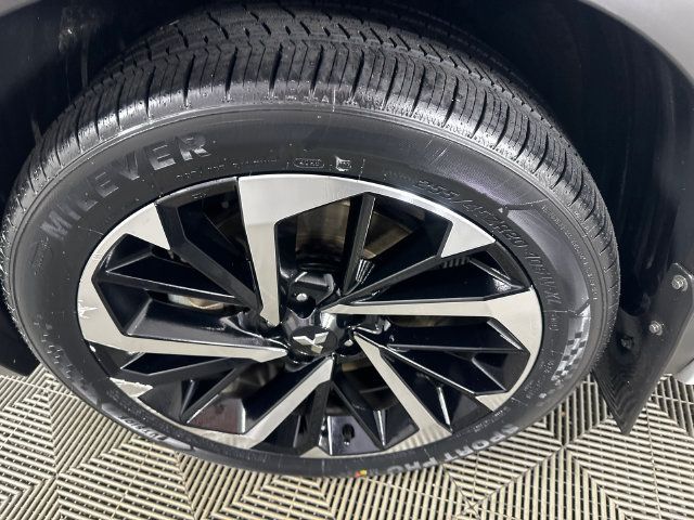 Used 2024 Mitsubishi Outlander Ralliart AWD/4WD image 35