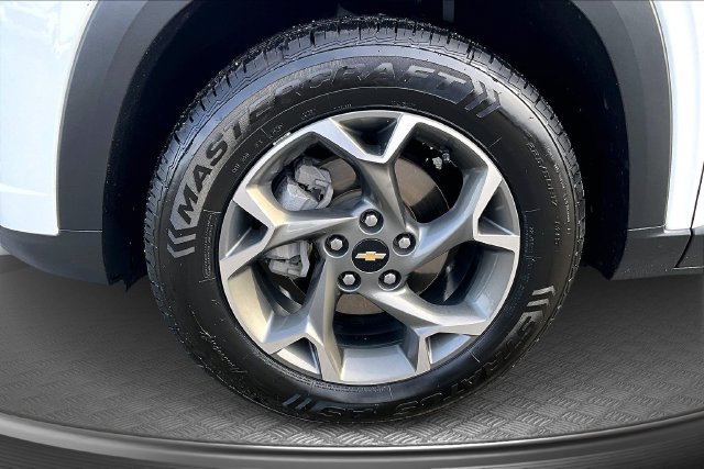 Used 2024 Chevrolet Trax LT FWD image 30