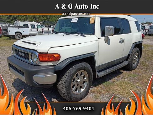 Used 2012 Toyota FJ Cruiser 2WD w/ Convenience Pkg image 1