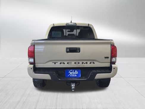 Used 2019 Toyota Tacoma TRD Off-Road image 7