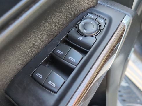 Used 2020 Chevrolet Silverado 1500 LT Trail Boss image 12