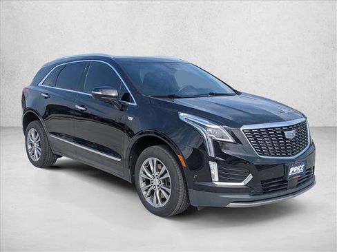 Used 2021 Cadillac XT5 Premium Luxury image 3