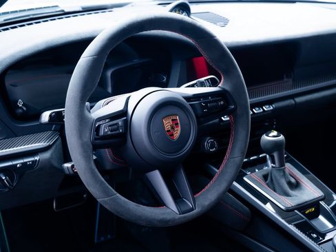 Used 2026 Porsche 911 GT3 RWD image 17
