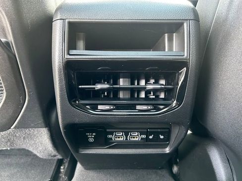 Used 2023 Jeep Grand Cherokee 4WD 4xe image 21