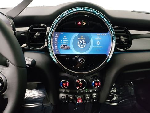 Certified 2024 MINI Cooper S image 19