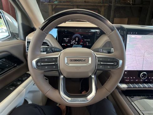New 2026 GMC Yukon Denali w/ Denali Reserve Package AWD/4WD image 19