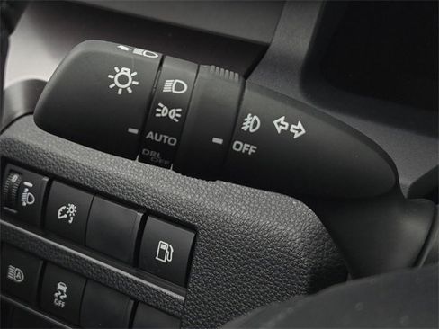 Certified 2025 Toyota 4Runner SR5 image 29