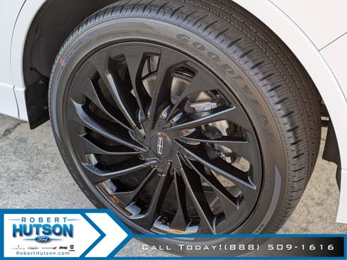 New 2026 Lincoln Aviator Reserve w/ Jet Appearance Package image 9