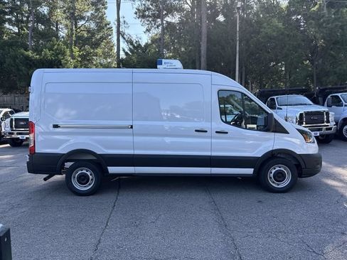 New 2026 Ford Transit 250 148 Medium Roof w/ Load Area Protection Package RWD image 9