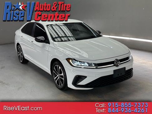 Used 2025 Volkswagen Jetta Sport FWD image 1