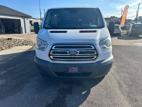 Used 2017 Ford Transit 350 XLT RWD image 2