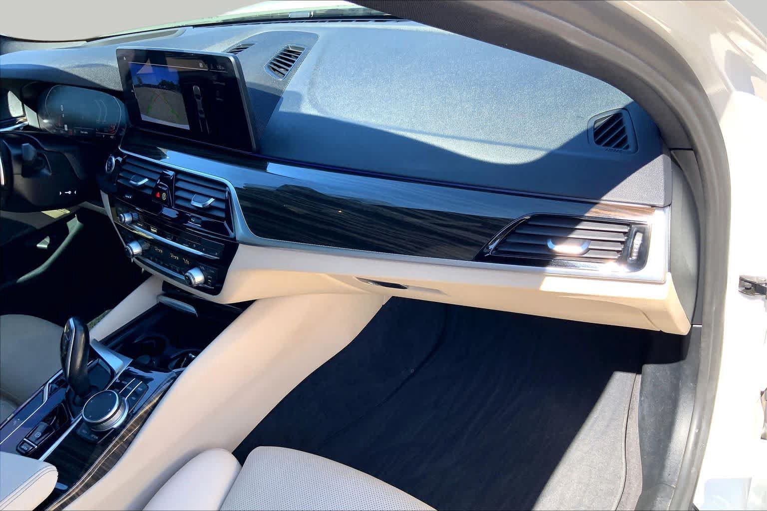 Used 2022 BMW 540i w/ Premium Package RWD image 19