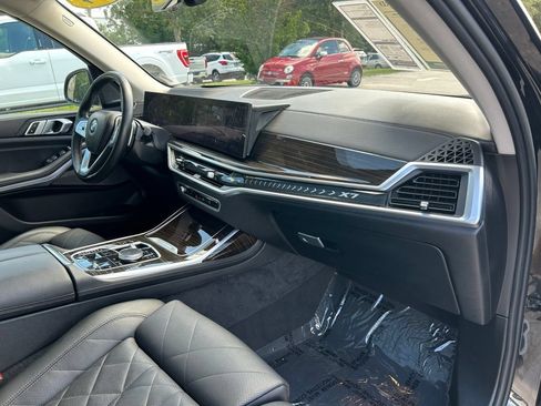 Used 2024 BMW X7 xDrive40i AWD/4WD image 43