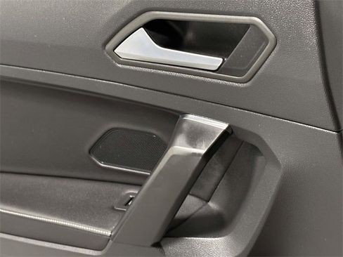 Used 2022 Volkswagen Tiguan S image 21