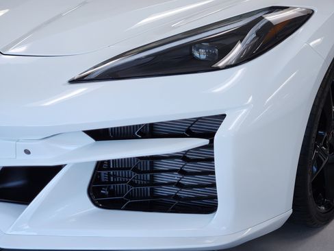 New 2025 Chevrolet Corvette E-Ray w/ ZER Performance Package image 6