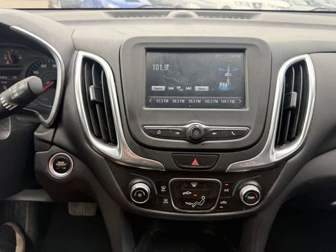 Used 2018 Chevrolet Equinox LT FWD image 21