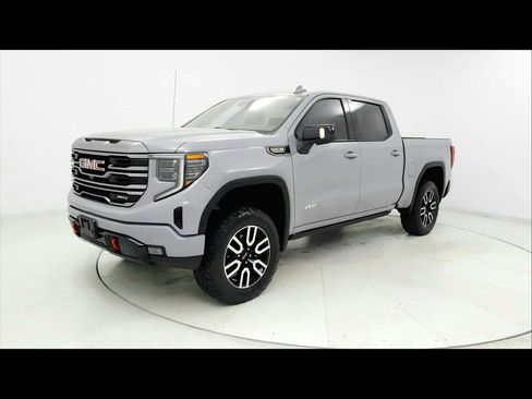 Used 2024 GMC Sierra 1500 AT4 w/ Technology Package AWD/4WD image 1