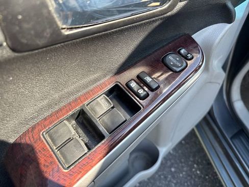 Used 2014 Toyota Camry XLE image 25