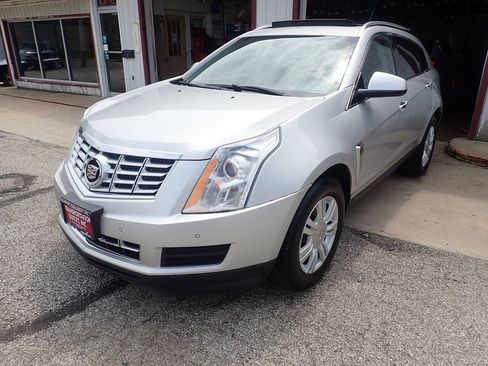 Used 2016 Cadillac SRX Luxury AWD/4WD image 2