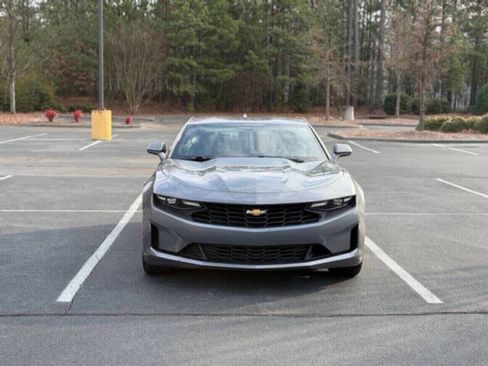 Used 2020 Chevrolet Camaro LT image 2
