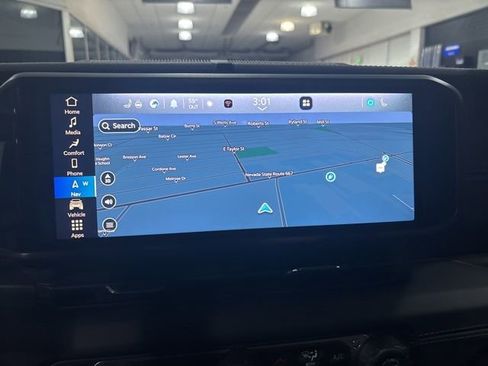 Used 2024 Jeep Wrangler Unlimited Rubicon 4xe image 23