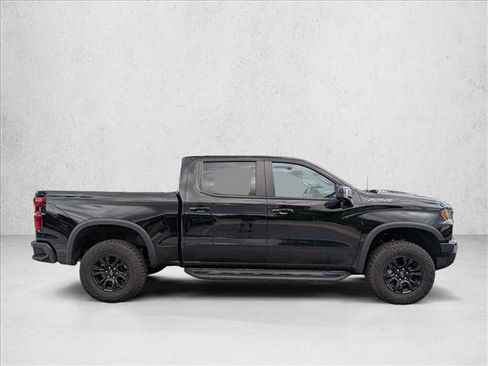 Used 2024 Chevrolet Silverado 1500 ZR2 w/ Technology Package AWD/4WD image 4