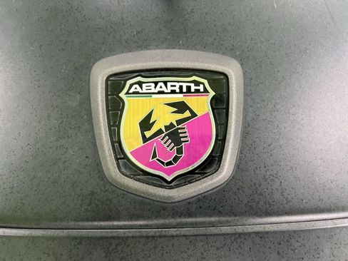 Used 2018 FIAT 124 Spider Abarth w/ Convenience Group RWD image 15