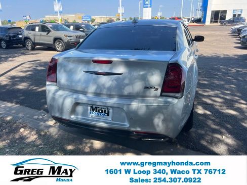 Used 2022 Chrysler 300 S RWD image 7