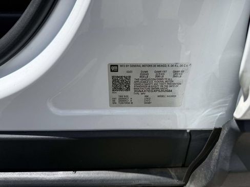 Used 2023 Chevrolet Equinox LT w/ Driver Convenience Package AWD/4WD image 12