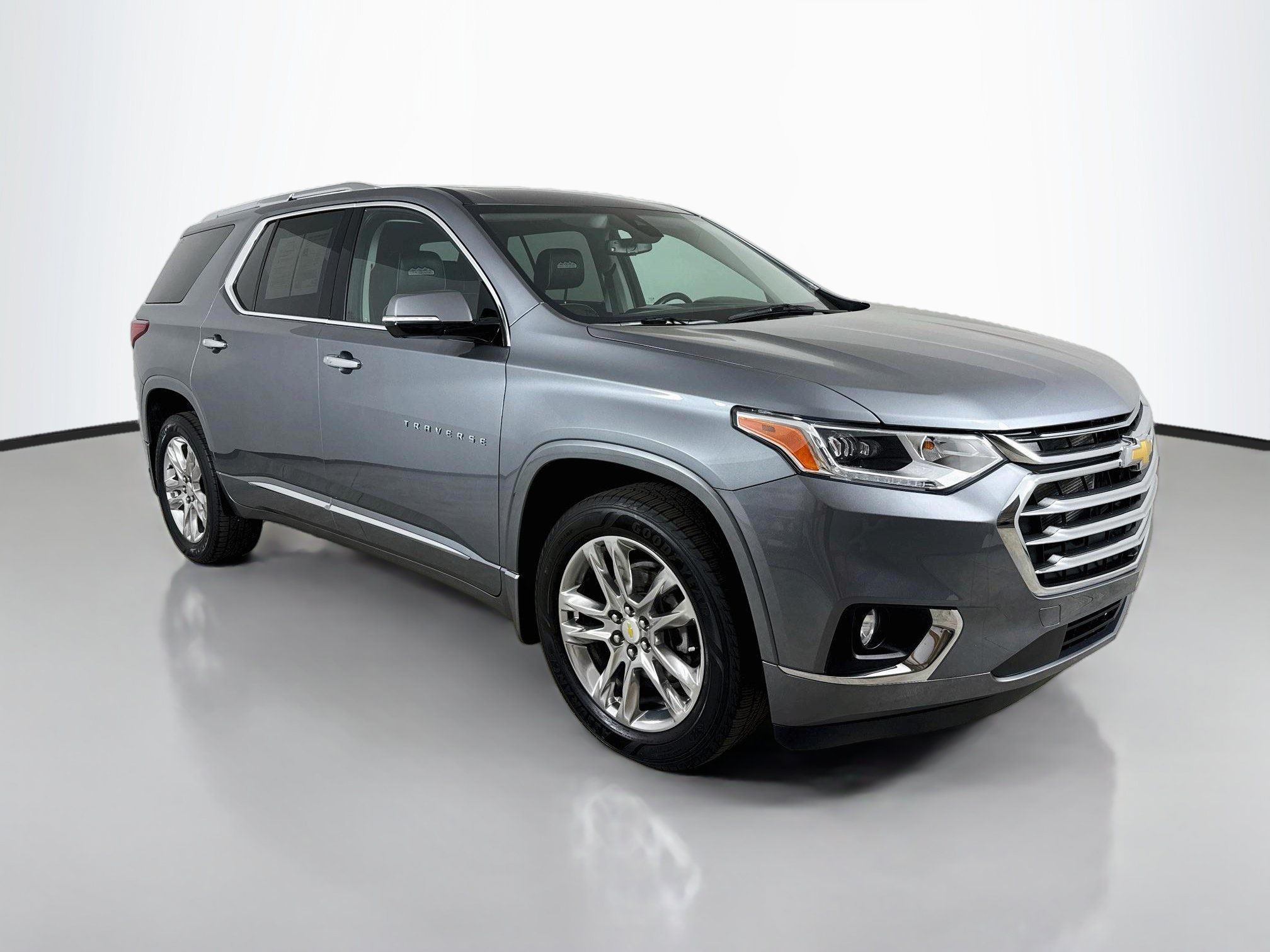 Used 2020 Chevrolet Traverse High Country AWD/4WD image 1