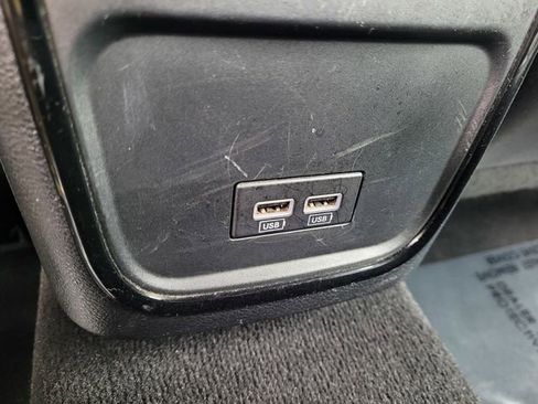 Used 2023 Chrysler 300 S image 11