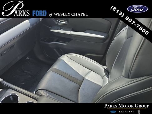 Used 2023 Honda Pilot Touring image 14