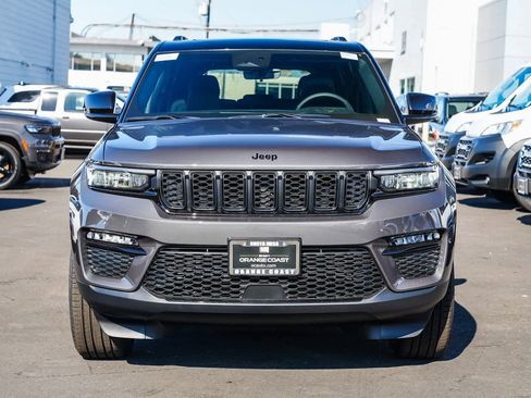 New 2025 Jeep Grand Cherokee Limited image 2