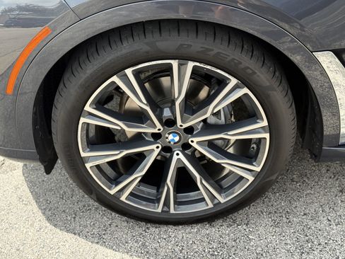Used 2020 BMW X7 xDrive40i w/ Premium Package AWD/4WD image 26