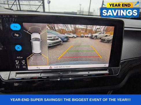 Used 2025 Volkswagen Atlas Cross Sport SEL Premium R-Line image 28