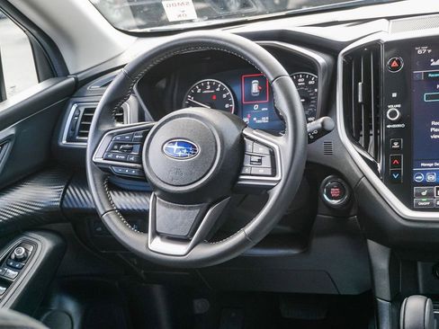 Used 2025 Subaru Ascent Premium AWD/4WD image 16