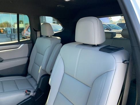 New 2026 GMC Acadia Elevation w/ Elevation Premium Package image 12