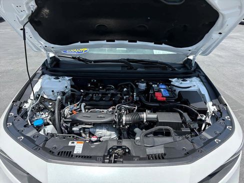 Used 2025 Honda Accord SE image 31