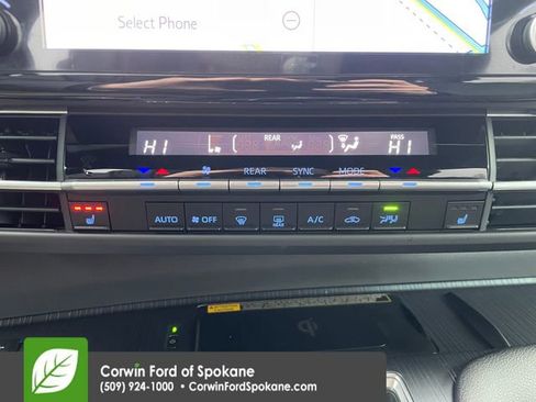 Used 2024 Toyota Sienna XSE image 35