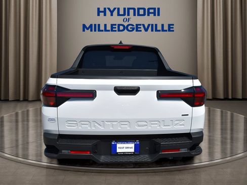 New 2025 Hyundai Santa Cruz SE image 4