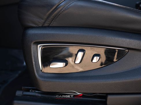 Used 2020 Cadillac Escalade Premium Luxury image 37