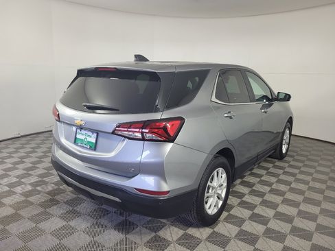 Used 2023 Chevrolet Equinox LT w/ Driver Convenience Package image 9
