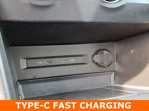 Used 2022 Volkswagen Taos SE image 17