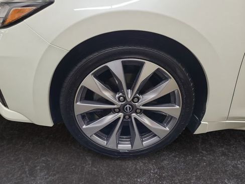 Used 2023 Nissan Maxima SR w/ Sport Mat Group image 26