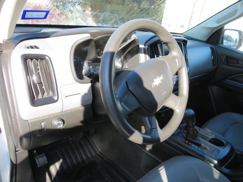 Used 2017 Chevrolet Colorado W/T image 7