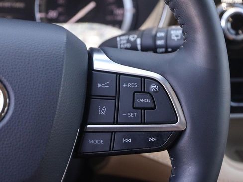 Used 2021 Toyota Highlander Platinum AWD/4WD image 15